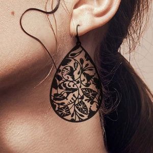 1.5" Black Filigree Earrings Light as a Feather